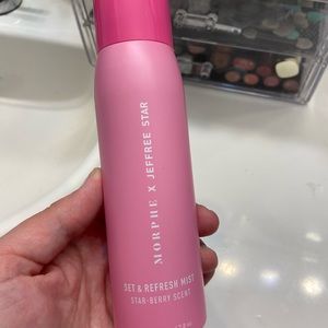 Morphe setting spray